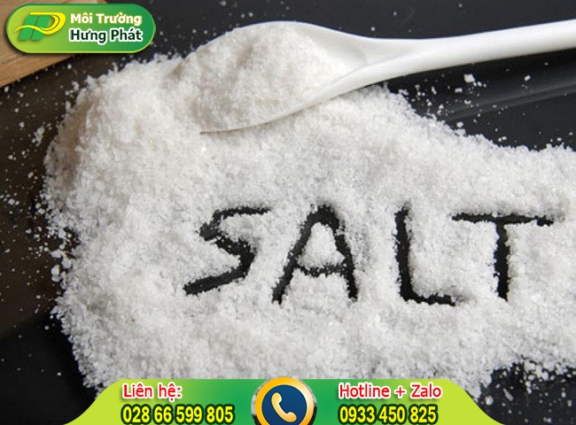 14 C&aacute;ch tẩy trắng bồn cầu bị đen, ố v&agrave;ng l&acirc;u ng&agrave;y hiệu quả