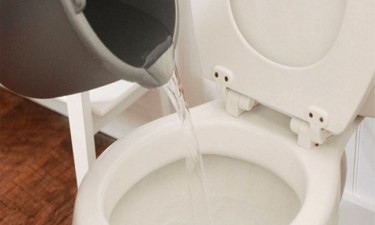 Bồn cầu bị mất nước phải làm như thế nào?