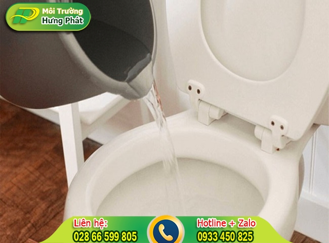 Bồn cầu bị mất nước g&acirc;y ra nhiều phiền to&aacute;i