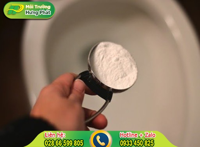 Sử dụng bột th&ocirc;ng cống thường xuy&ecirc;n để hạn chế bồn cầu ngập nước
