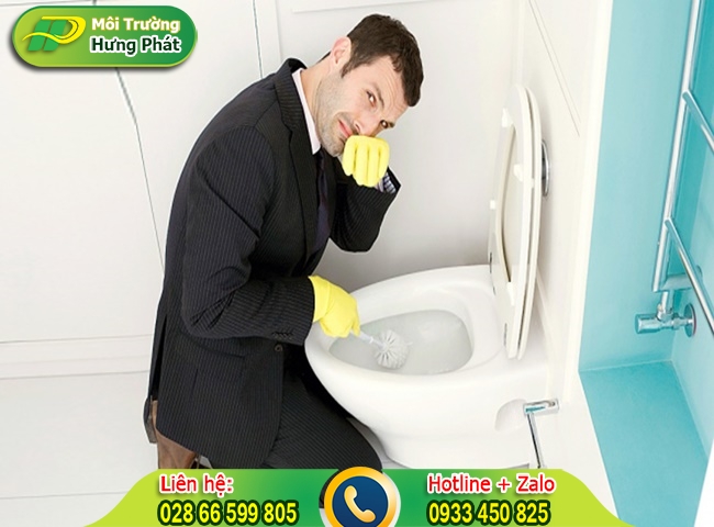 Bồn cầu kh&ocirc;ng giữ được nước g&acirc;y n&ecirc;n m&ugrave;i h&ocirc;i kh&oacute; chịu