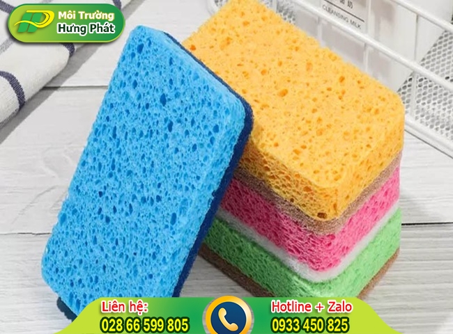 Giữ miếng bọt biển sạch trước khi vệ sinh