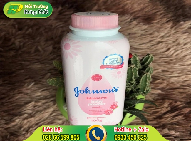 L&agrave;m thơm nh&agrave; vệ sinh bằng phấn r&ocirc;m