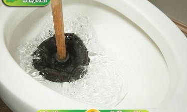 12 Cách thông bồn cầu ngồi xổm hiệu quả nhất