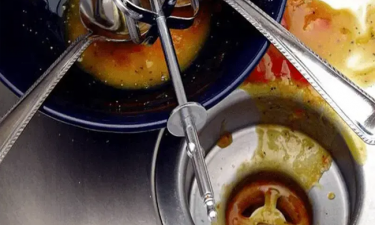 Cách xử lý nước cống trào ngược đơn giản, hiệu quả