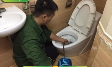 Thông tắc bồn cầu quận 12 nhanh chóng, giá rẻ
