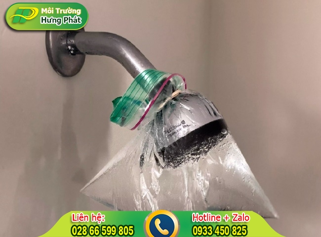 Vệ sinh v&ograve;i sen nh&agrave; tắm