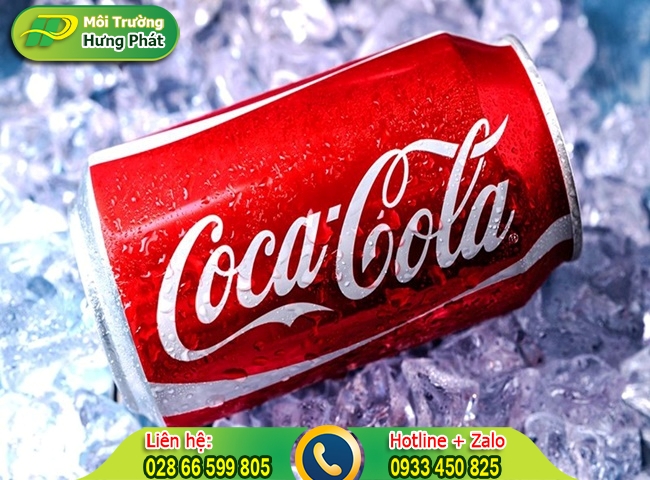 Sử dụng coca vệ sinh bồn cầu