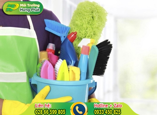 D&ugrave;ng c&aacute;c dụng cụ vệ sinh sạch, kh&ocirc;ng d&iacute;nh bẩn