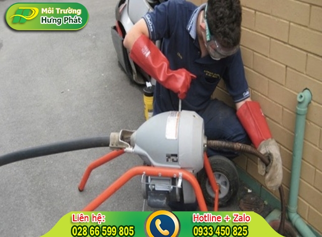 Bồn cầu thiếu hơi do cặn bã đóng băng bề mặt