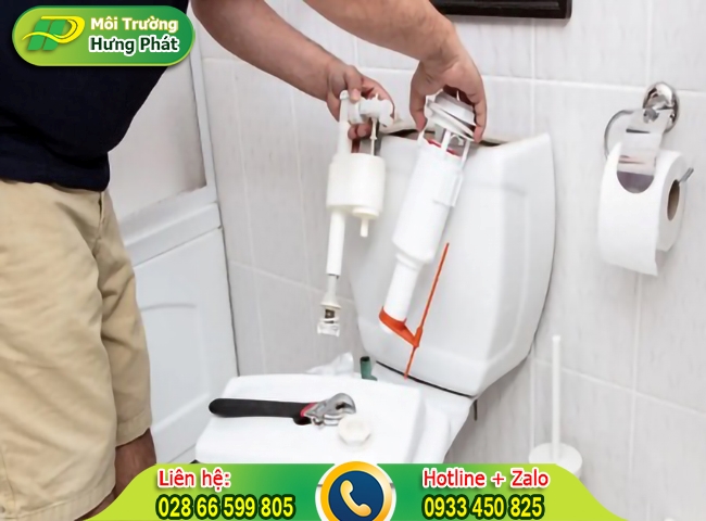 Phao bồn cầu điện kh&ocirc;ng tự ngắt nước v&agrave; c&aacute;ch khắc phục