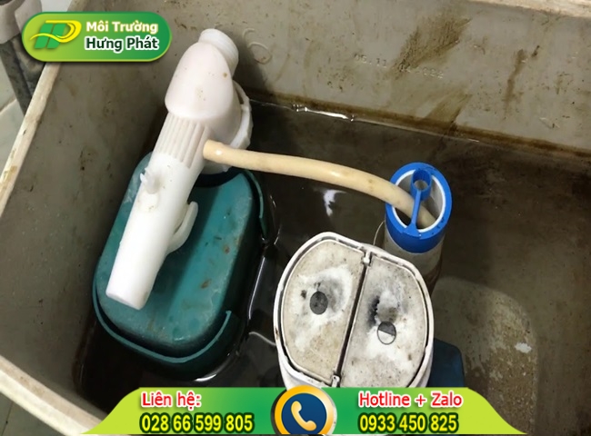 K&eacute;t nước của bồn cầu