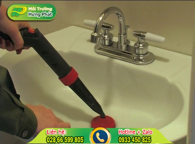 M&aacute;y h&uacute;t bụi đa năng gi&uacute;p th&ocirc;ng tắc bồn rửa ch&eacute;n