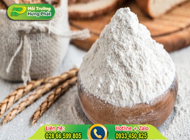 Dùng bột mì và dầu ăn để xử lý vết ố