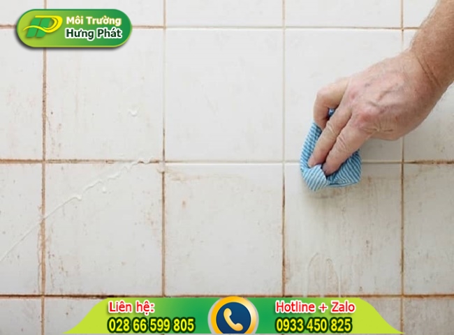 Tại sao phải làm sạch nền gạch nhà vệ sinh?
