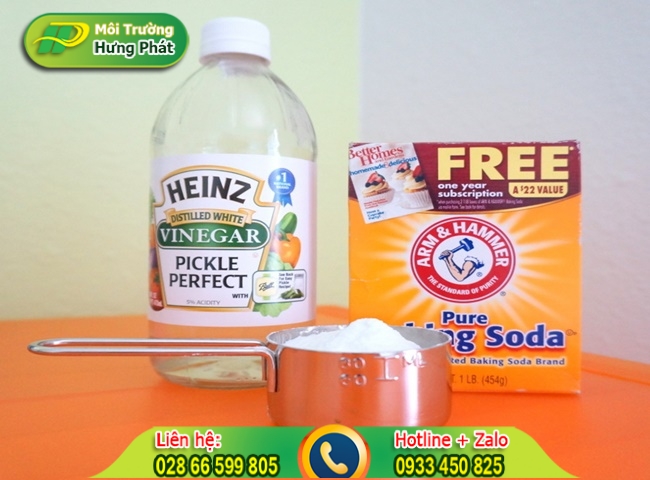 L&agrave;m sạch vết ố v&agrave;ng với giấm v&agrave; baking soda