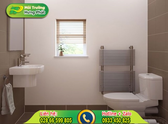 Mở cửa sổ để nh&agrave; vệ sinh kh&ocirc; tho&aacute;ng