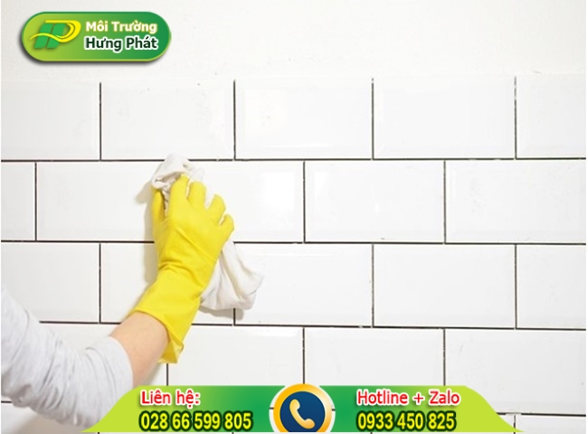 C&aacute;ch tẩy vết ố v&agrave;ng tr&ecirc;n tường nh&agrave; tắm