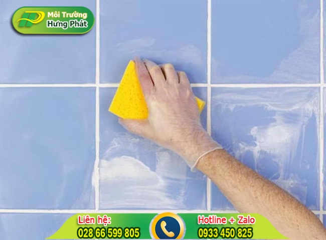 C&aacute;ch tẩy vết ố v&agrave;ng tr&ecirc;n tường nh&agrave; tắm