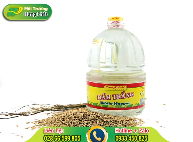 Giấm rượu trắng l&agrave; sản phẩm tẩy rửa gia dụng an to&agrave;n