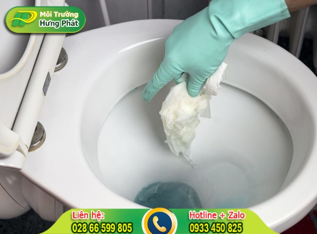 Vệ sinh ph&ograve;ng vệ sinh thường xuy&ecirc;n &iacute;t nhất ba lần một tuần