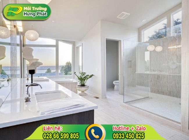 Thiết kế nh&agrave; vệ sinh v&agrave; ph&ograve;ng tắm ri&ecirc;ng với diện t&iacute;ch lớn