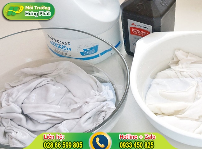 C&aacute;ch tẩy vết mốc tr&ecirc;n &aacute;o trắng bằng oxy gi&agrave;