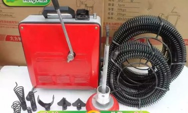 Thông cống nghẹt bằng máy lò xo không đục phá